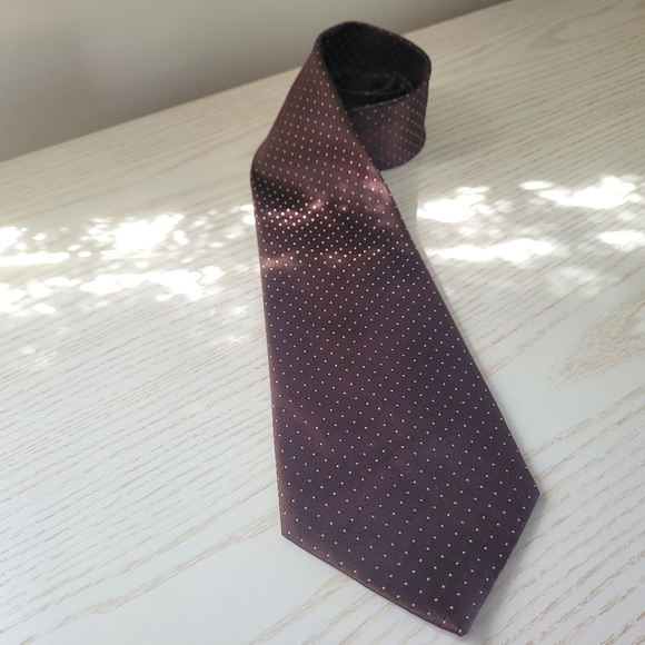 Vintage Brown Necktie with Beige Specs - Picture 3 of 8